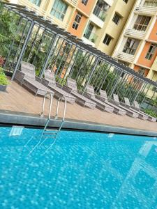 Πισίνα στο ή κοντά στο Blossom Exotica Luxury Stay