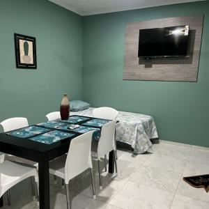 Μια τηλεόραση ή/και κέντρο ψυχαγωγίας στο Complejo Kennedy Apart & Eventos