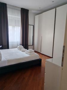 Gallery image of Manin Private SPA, Luxury Apartment very close to the sea, with beach umbrella and deckchairs included in Pescara +18 photos