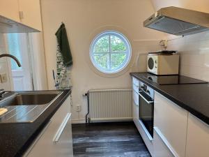 Una cocina o cocineta en Luthagård