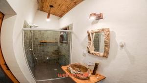 Kopalnica v nastanitvi Suite em Sao Francisco Xavier com piscina
