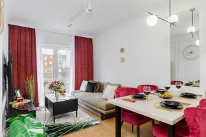 Et opholdsområde på Lumina luxury apartment with parking