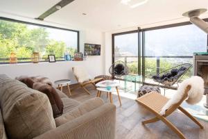 Χώρος καθιστικού στο Chalet La Source - Chamonix All Year