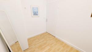 Fotografie z fotogalerie ubytování Comfortable rooms in Lugner City area HE ve Vídni