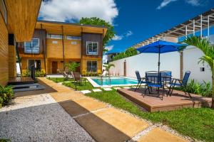 Bazén v ubytování Macondo Ecolodge Apt 1 - Heliconia nebo v jeho okolí