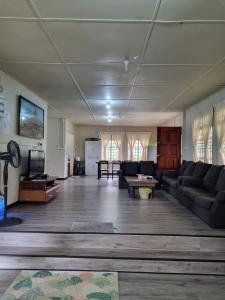 Posezení v ubytování NKL Homestay Kundasang