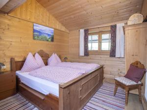 Posteľ alebo postele v izbe v ubytovaní Holiday Home Hochzillertalblick by Interhome