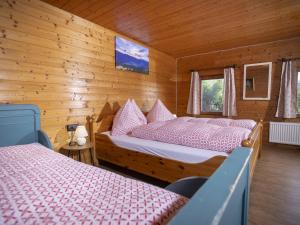 Posteľ alebo postele v izbe v ubytovaní Holiday Home Hochzillertalblick by Interhome
