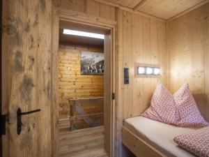 Posteľ alebo postele v izbe v ubytovaní Holiday Home Hochzillertalblick by Interhome