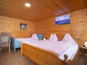 Posteľ alebo postele v izbe v ubytovaní Holiday Home Hochzillertalblick by Interhome