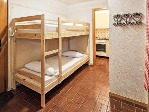 Ένα ή περισσότερα κρεβάτια σε δωμάτιο στο Apartment Christiania 2 B7 by Interhome