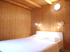Postel nebo postele na pokoji v ubytování Holiday Home Rustico dell'Orino by Interhome