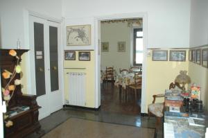 Foto Genovas asuva majutusasutuse Albergo Astro galeriist
