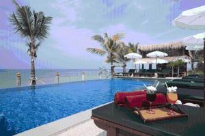 Bazén v ubytování The Shambhala Khaolak Resort nebo v jeho okolí