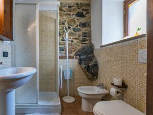 Koupelna v ubytování Apartment Stalla by Interhome