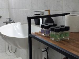 Ένα μπάνιο στο Denaxas Apartments 2 +8 φωτογραφίες