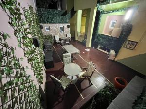 an overhead view of a room with a table and chairs at knezevic resorts 14 in Mesochórion