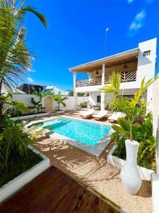 Πισίνα στο ή κοντά στο Hinolu Villa - private pool - Jambiani