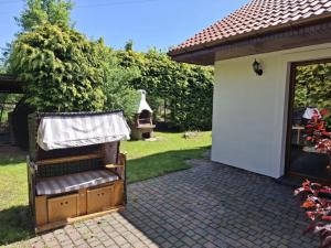 MiędzychódBiały Domek dla 6 osób oraz Domek Sternika dla 4 osób - jezioro, las, wiejski klimat的相册照片