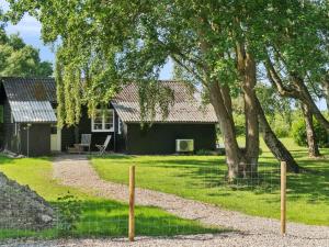 Giardino di Holiday Home Dufa - 200m to the inlet by Interhome