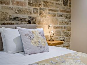 Ένα ή περισσότερα κρεβάτια σε δωμάτιο στο 1 Bed in Alnwick 94771