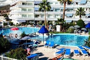 Bazén v ubytovaní Club Atlantis Aparthotel Ocean View alebo v jeho blízkosti