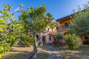 Κήπος έξω από το Casa del Limone Gioiosa Marea