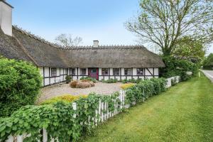 Afbeelding uit fotogalerij van Naboløs Bed'n Kitchen - Nyborg in Bovense