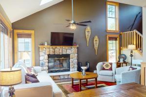 Χώρος καθιστικού στο Northridge 372