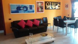 Afbeelding uit fotogalerij van Chia View Pool, AC, Garden Relaxation in Chia