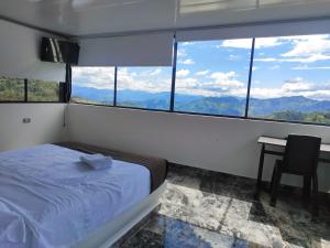 Vue générale sur la montagne ou vue sur la montagne depuis l'hôtel
