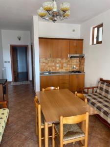 Kuchyň nebo kuchyňský kout v ubytování Hotel Aurora