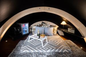 Postel nebo postele na pokoji v ubytování Room8 luxury glamping