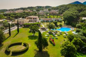 Bazén v ubytování Century Resort nebo v jeho okolí + 37 fotografií