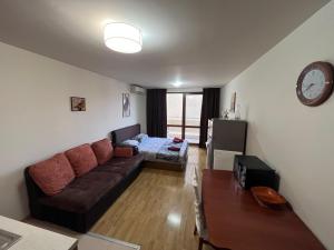 A seating area at Julia Vigo Panorama apartments