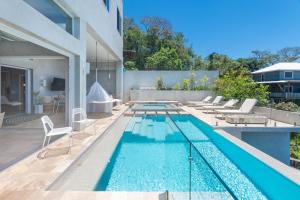 Piscina a Todo es Posible home o a prop