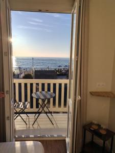 Balcon ou terrasse dans l'établissement Sea view