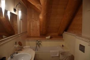 A bathroom at Ferienvilla Mit Blick Auf Das Wasser