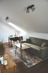Istumisnurk majutusasutuses Apartmány Švejdom dom, centrum Bojnice