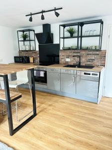 Dapur atau dapur kecil di Modern Wohnung in der Nähe von Koblenz