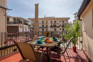 Balkón nebo terasa v ubytování Le Dimore del Corso Acireale I - Sicily Stay, fra Catania, Taormina, il Mare e l'Etna