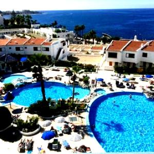 Bazén v ubytovaní Club Atlantis Aparthotel Ocean View alebo v jeho blízkosti