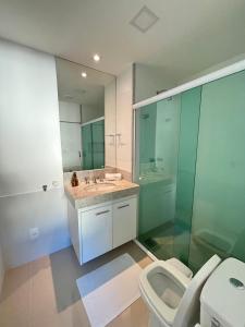 Encantador apê com 2 suítes的一间浴室