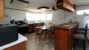 Gallery image of Coles Cove - Pet Friendly! in Villas