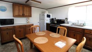 Gallery image of Coles Cove - Pet Friendly! in Villas +25 photos