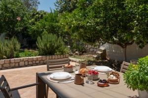 Κήπος έξω από το Casa Stefania