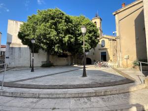 Imagine din galeria proprietății T2 sur la place du village proche Mer et Montpellier în Saint-Jean-de-Védas