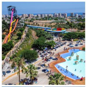 Piscina de la sau aproape de Apartamento El Abu