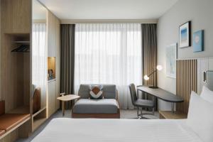 Letto o letti in una camera di Courtyard by Marriott Zurich North