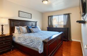 Ένα ή περισσότερα κρεβάτια σε δωμάτιο στο F-18 Babes in Toyland +17 φωτογραφίες